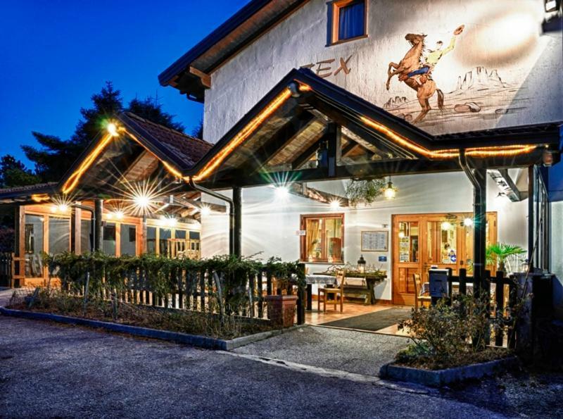 Botton D'Oro Delle Dolomiti Bed and Breakfast Vattaro Buitenkant foto
